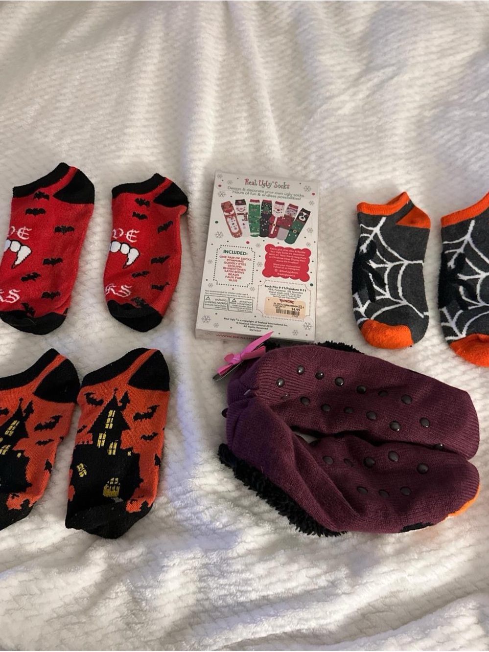Halloween & Holiday Socks - Picture 7 of 8